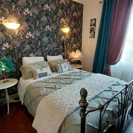 Hotel Le 7 Pompadour Arnac-Pompadour Esterno foto