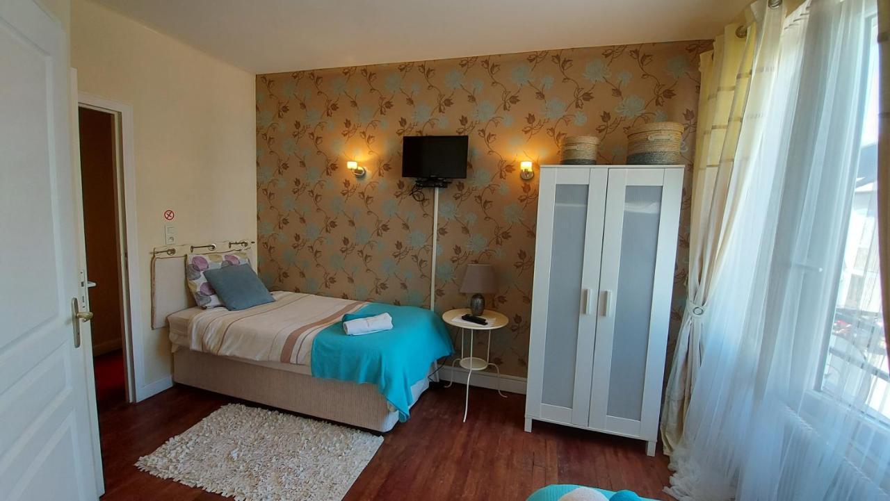 Hotel Le 7 Pompadour Arnac-Pompadour Esterno foto